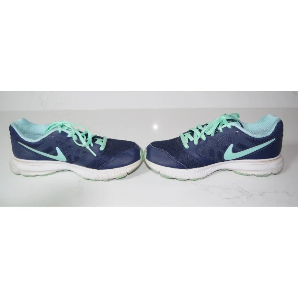 Nike Dart 11 Women's Size 7 Running Shoes Navy Blue Menta Green